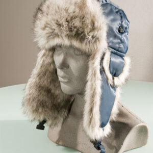 Chapka bleu pétrole dessus satiné fourrure gris clair